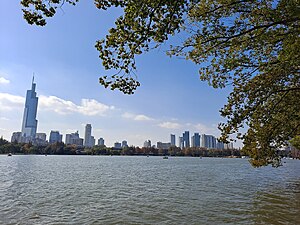 玄武湖紫峰大厦